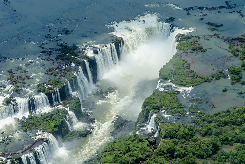 آبشارهای ایگوازو (Iguazu Falls) - برزیل و آرژانتین