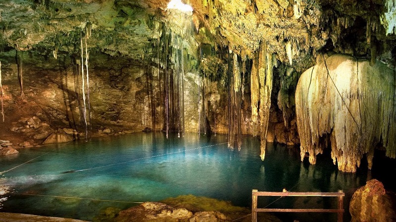 سینوته دازا (Cenote Dzitnup)