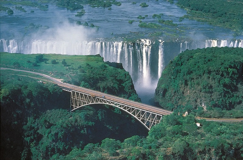 آبشار ویکتوریا (Victoria Falls) - زامبیا و زیمبابوه