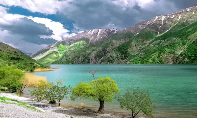 چطور بدون دردسر و با کمترین هزینه به دریاچه گهر برسیم؟